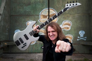 Stačilo málo a David Ellefson drtil basu v METALLICE