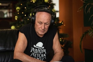 Ušní průplach: LACO DÉCZI a nejen metal