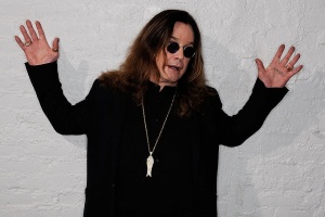  Ozzy poslechl doktory a ruší další koncerty