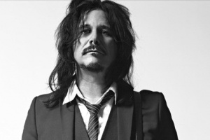 Bývalý kytarista GUNS N’ ROSES letos vydá bombu