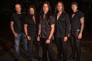 Teď hromobití, písek a krev od QUEENSRŸCHE