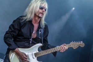 Axel Rudi Pell vydá výživnou live desku
