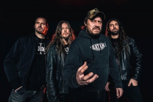 Vyhřezlá střeva země á la ENTOMBED A.D. 