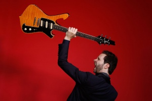 Paul Gilbert: Kytarové eso, které mluví japonsky