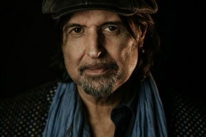 PHIL CAMPBELL má desku venku a nabízí singl