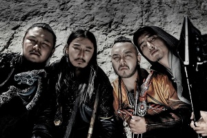Mongolští nájezdníci THE HU se spojili s PAPA ROACH