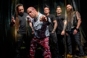 Uzavřený kruh pro FIVE FINGER DEATH PUNCH