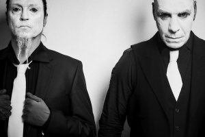 A zase ten sex… Otrokyně ve spárech LINDEMANN