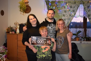 PURNAMA předala výtěžek 20 000 kč dětem s ichtiozou