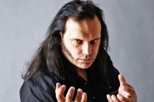 S Blazem Bayleym a IRON MAIDEN překonáme Virus