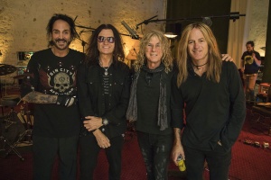 THE DEAD DAISIES konečně vydali nový singl