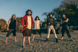 Chlast a cucpárty v karanténě s ALESTORM