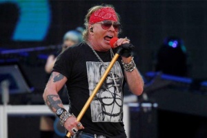 AXL ROSE: Ministr financí je očividně kretén