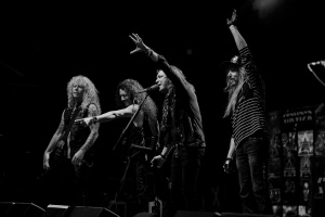 Veteráni STRYPER přispěchali s novým zářezem