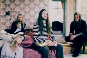 BLUES PILLS: Usmíření s démony