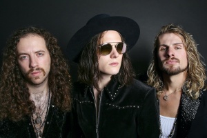 Nezmaři TYLER BRYANT & THE SHAKEDOWN s novou deskou