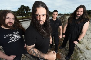 Transatlantická linka KATAKLYSM-WOLFHEART hoří