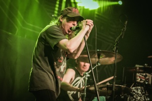 Po mrtvém zpěvákovi POWER TRIP bude pojmenována knihovna