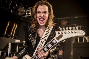 Lzzy z HALESTORM: „Prsa jsou skvělá, prsa jsou vždy vítaná!“