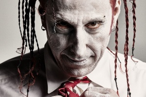 Bubeník SEVENDUST představuje svoji sólovku prvním singlem 