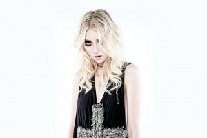 Taylor Momsen z THE PRETTY RECKLESS vypichuje pozitiva roku 2020