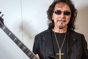Narostla mi třetí ruka, směje se Tony Iommi