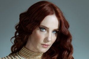 Cítím se jako kuchyňský otrok, láteří Simone Simons