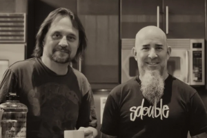 Dave Lombardo a Scott Ian mají prsty na filmovém soundtracku