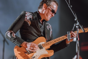Kytarový virtuóz Joe Bonamassa vydá začátkem léta živák