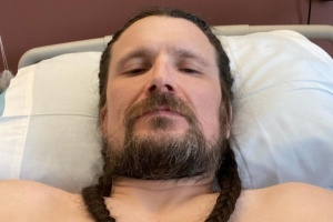 Jeff Becerra z POSSESSED už měl zas zdravotně namále