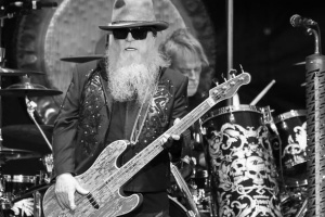 Do nebeského baru odešel Dusty Hill (ZZ TOP)