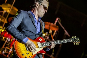 Joe Bonamassa honí čas, vydá tikající album