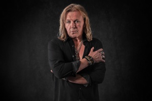 Lídr PRETTY MAIDS Ronnie Atkins ohlašuje sólové EP