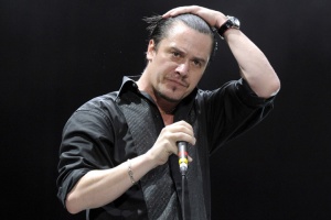 Mike Patton má duševní problémy, odvolal turné