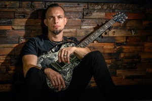 Mistr se svým TREMONTI káže heavy metal