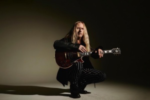 Jerry Cantrell: „ALICE IN CHAINS nebo sólo? Žádný rozdíl!“