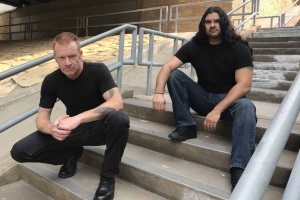 Dva bývalí zpěváci ICED EARTH bok po boku v ASHES OF ARES