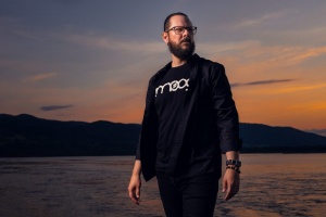 IHSAHN odkrývá své temné vize v novém singlu