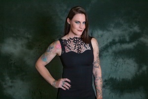 Floor Jansen a pomalá popová balada? Jak je libo!