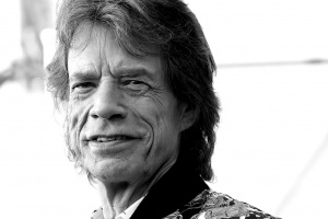 Mick Jagger ocenil Yungbluda a Machine Gun Kellyho