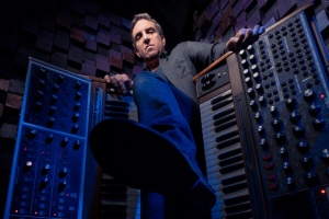 Derek Sherinian si na novou sólovku opět pozval plejádu hvězdných kytaristů
