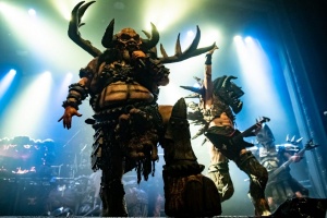 GWAR ve svém novém singlu nadávají všem lhářům