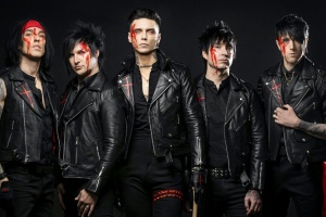BLACK VEIL BRIDES uvádějí novým klipem tajemného spasitele Blackbirda
