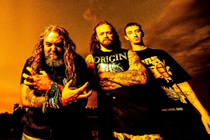 Max si v novém singlu SOULFLY zařval spolu s Johnem Tardym z OBITUARY