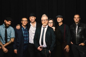 FLOGGING MOLLY jdou svojí vlastní cestou