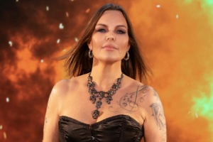 Vydavatelství Frontiers těží Anette Olzon, v září jí vydá dvě alba