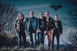 MOTORBAND servíruje před turné živelný čerstvý kus