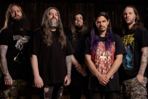 Nejkrvavější klip roku? SUICIDE SILENCE v novém videu zmasakrovali hejtry