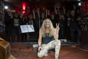 Chris Bay - 2. 12. 2022, Praha, 007