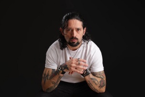 Ronnie Romero: „Dvakrát jsem uvažoval o sebevraždě.“